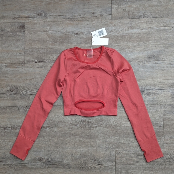 L*Space In The Zone Top- XS/S - Picture 3 of 6